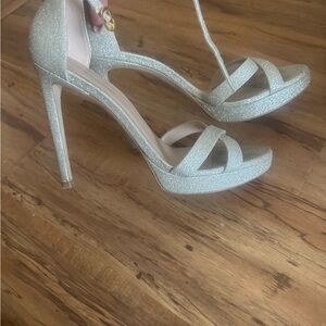 Stuart Weitzman Silver Glitter Heels